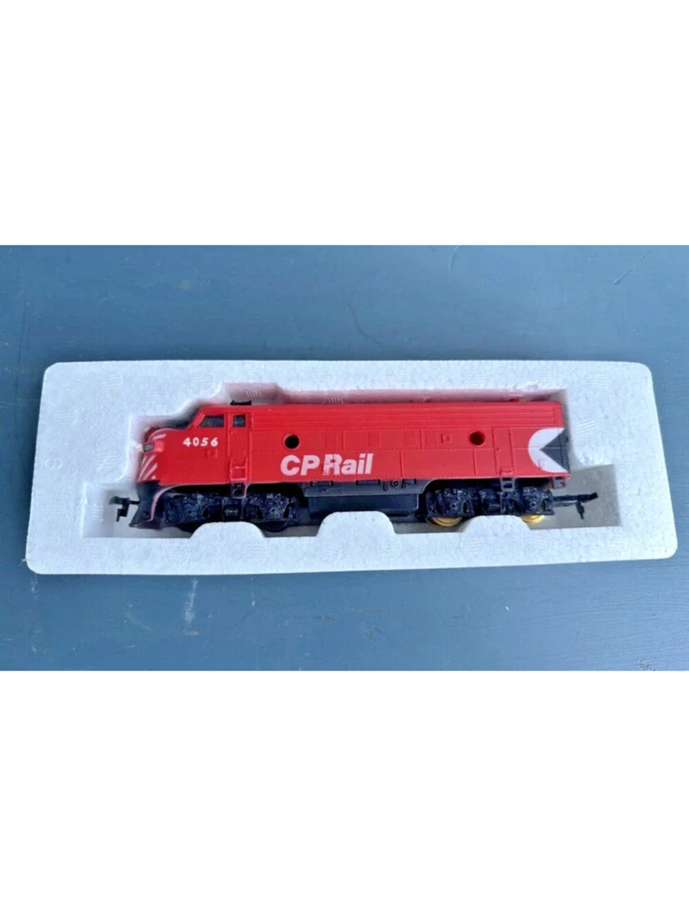 VINTAGE Life-Like HO Scale The Road Runner Train Set CP Rail Regional Mint Set